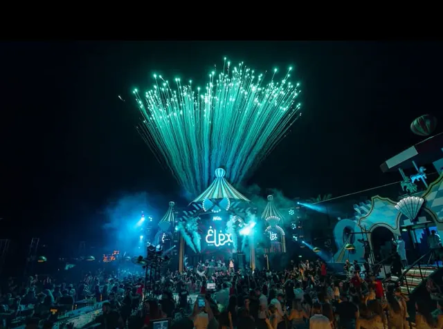 Kıbrıs club havai fişek gösterisi